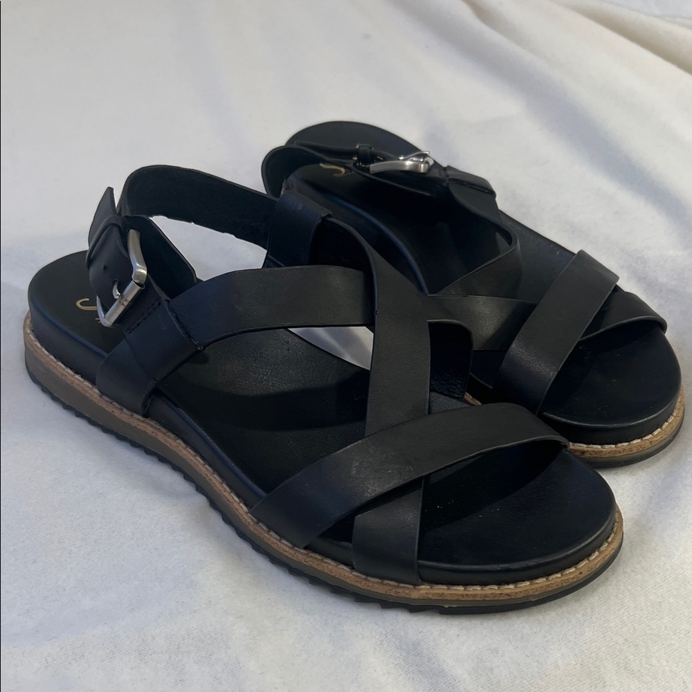 Sofft Fairbrook Black Leather Cross-Strap Sandals  Womens Sz 7.5 lk new
